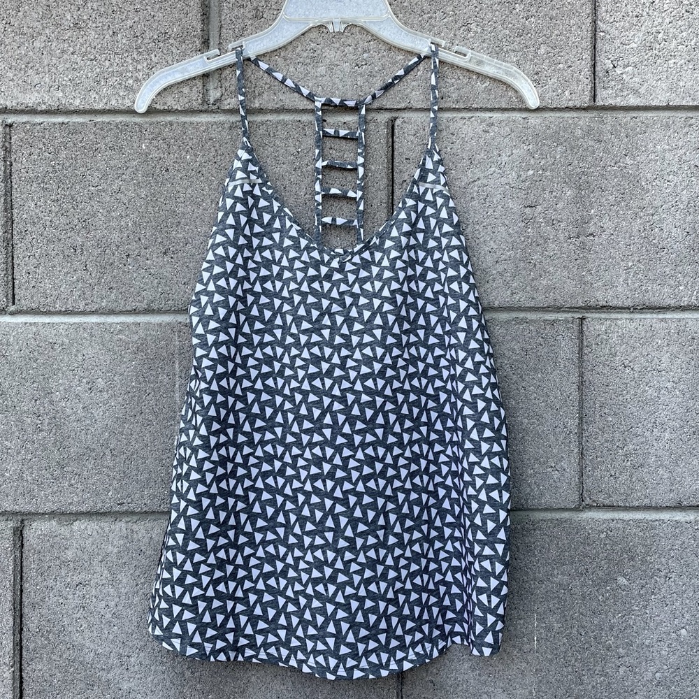Lululemon Breezy Singlet Ladder Back Tank Top in DFTR